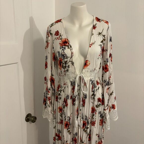 Forever 21 size Medium Floral Lace Stevie Nicks Boho Floral Kimono Duster - Picture 4 of 9